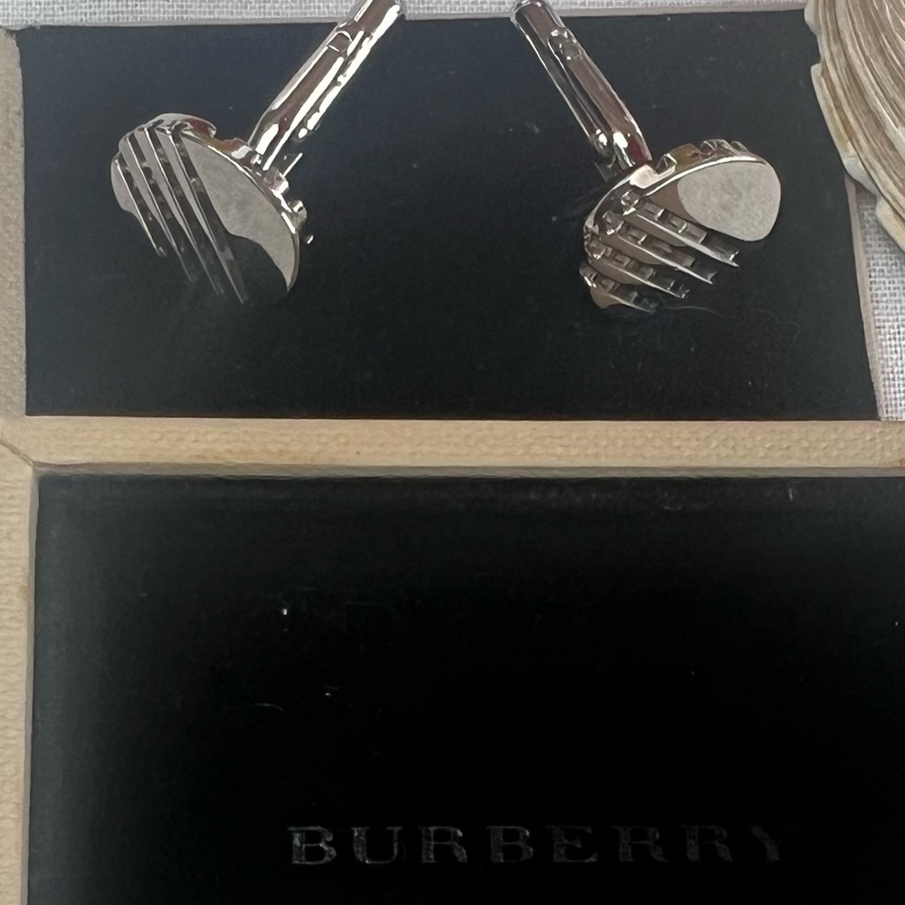 Authentic Burberry oval cufflinks with beautiful original box.
